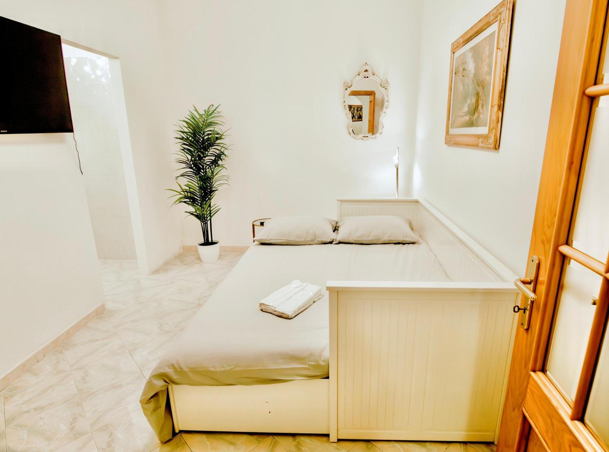 Golden Luxury Home - San Giovanni - 10 Min To Basilica Of San Giovanni - 25 Min To Colosseum Rome Buitenkant foto